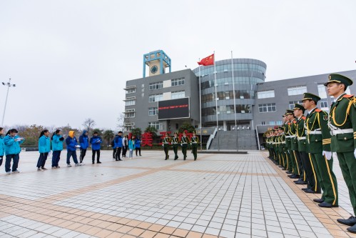 201912【夯實(shí)基礎(chǔ) 練就功夫——阜陽五中第七屆國旗護(hù)衛(wèi)隊(duì)基本功大賽圓滿成功】潁州晚報 阜陽日報 阜陽發(fā)布 特約攝影記者 凡偉 18844908911 (1)_conew1.jpg