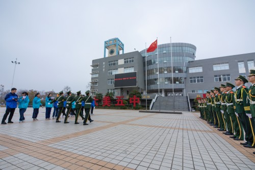 201912【夯實(shí)基礎(chǔ) 練就功夫——阜陽五中第七屆國旗護(hù)衛(wèi)隊(duì)基本功大賽圓滿成功】潁州晚報 阜陽日報 阜陽發(fā)布 特約攝影記者 凡偉 18844908911 (2)_conew1.jpg