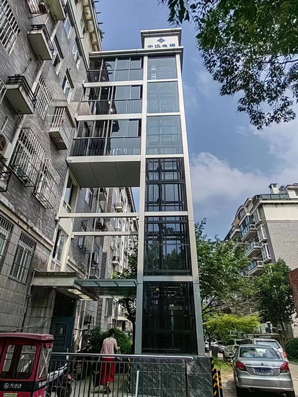 森海都市花園小區(qū)新加裝的電梯外景。蕪湖市住建局供圖
