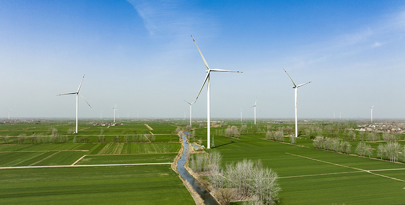 矗立在渦陽縣天靜宮街道的風(fēng)力發(fā)電機(jī)。渦陽縣委宣傳部供圖.jpg